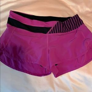 Size 6 lululemon shorts